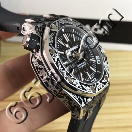 オーデマピゲ時計背面デザイン